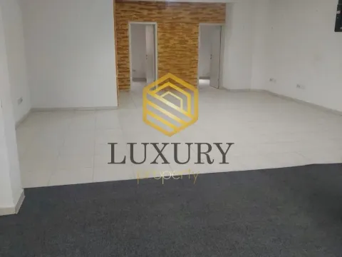 Rent, office space, 172m², 1 maj, Podgorica - image 11