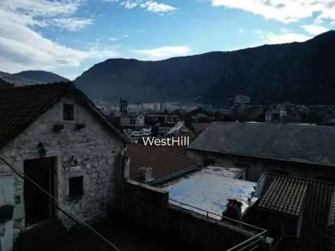 Sale, house, 200m², Kotor, Crna Gora - image 4
