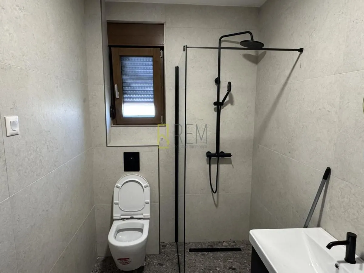 Izdavanje, jednosoban stan, 47m², Vezirov Most, Podgorica