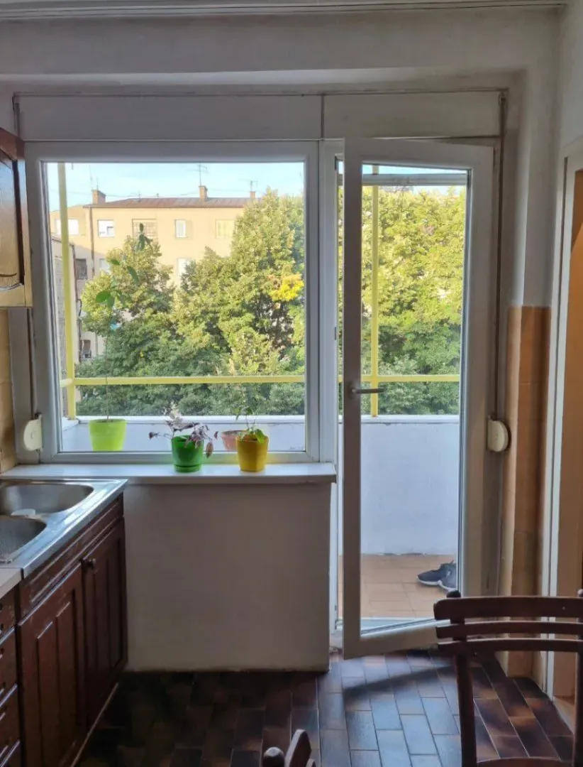 Izdavanje, trosoban stan, 73m², Palilula Sve Podlokacije, Beograd