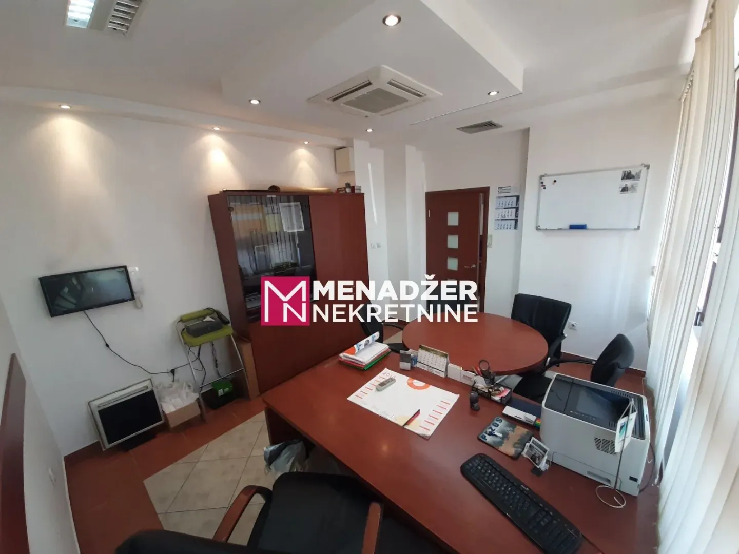 Rent, office space, 81m², Krivi Most, Podgorica