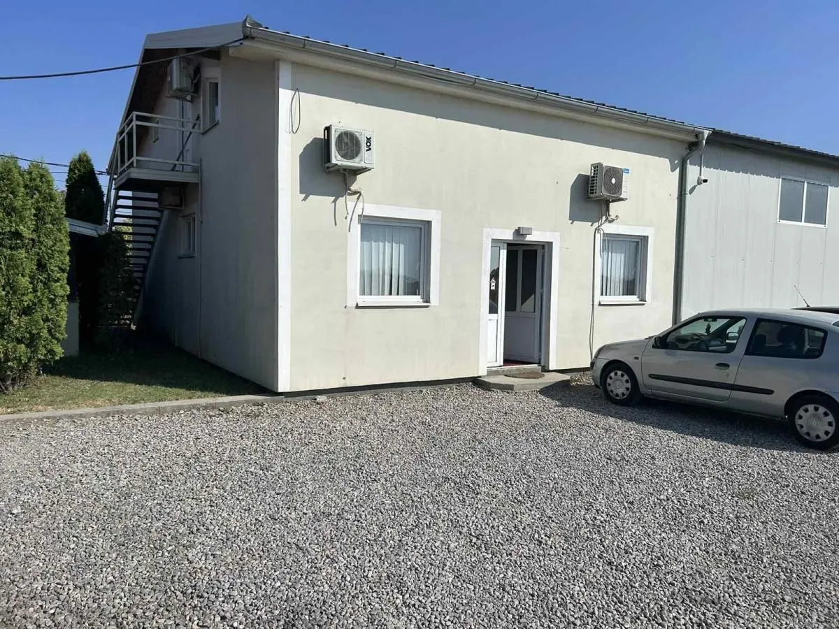 Rent, office space, 120m², Zemun Ugrinovci, Zemun Sve Podlokacije