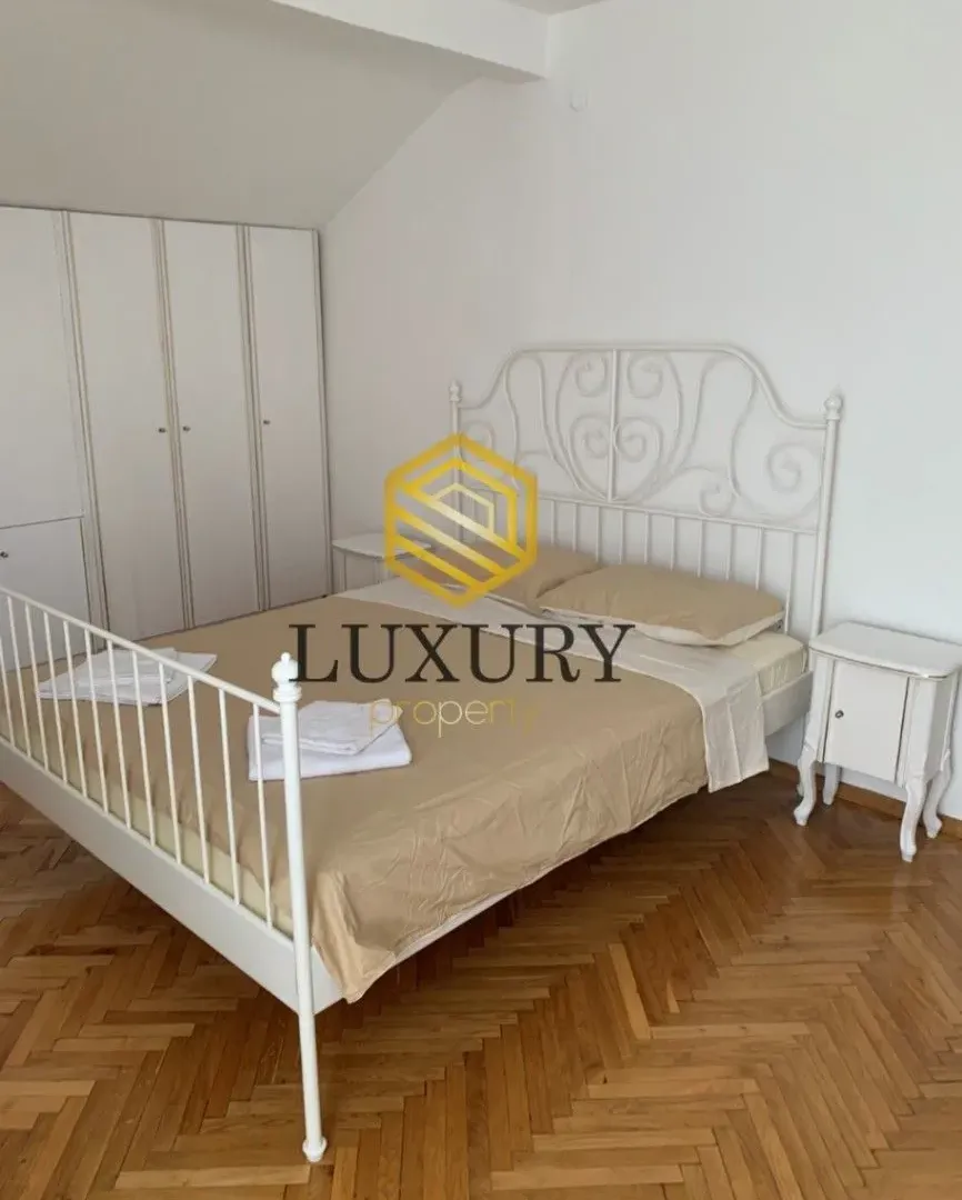 Rent, house, 250m², Zagorič, Podgorica