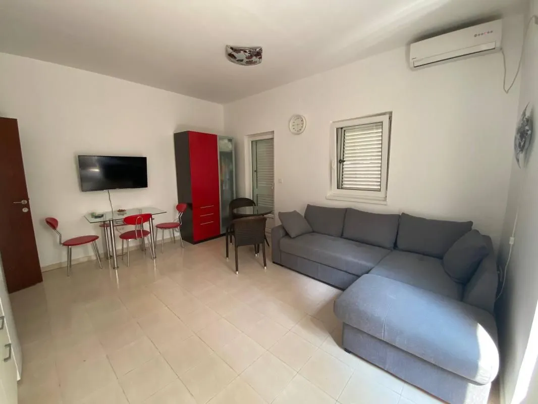 Sale, one bedroom apartment, 36m², Petrovac, Budva