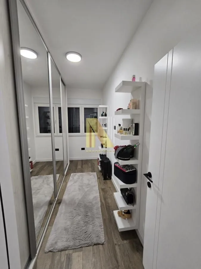 Prodaja, trosoban stan, 87m², Veternička rampa, Novi Sad Sve Podlokacije