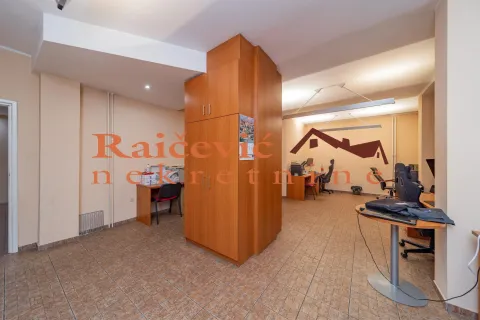 Sale, office space, 138m², Banovo Brdo, Beograd - image 13