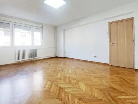 Rent, three bedroom apartment, 73m², Savski Venac, Beograd - image 4