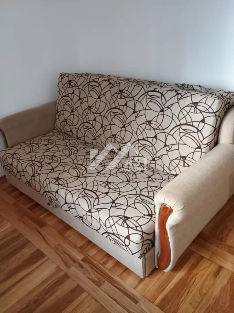 Izdavanje, jednosoban stan, 30m², Socijalno, Novi Sad Sve Podlokacije