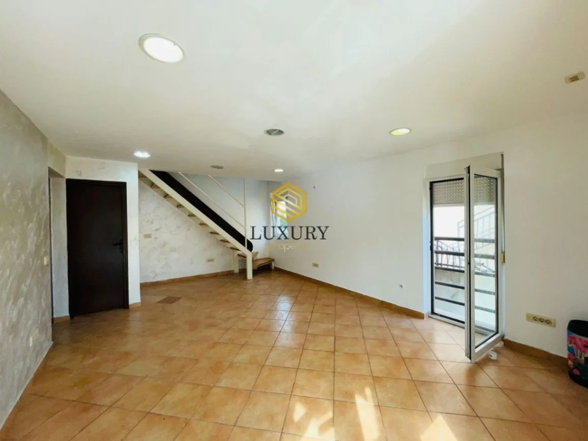 Rent, office space, 45m², Stari Aerodrom, Podgorica