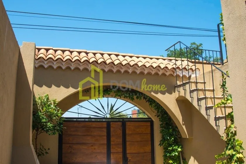 Sale, house, 160m², Stara Varoš, Podgorica