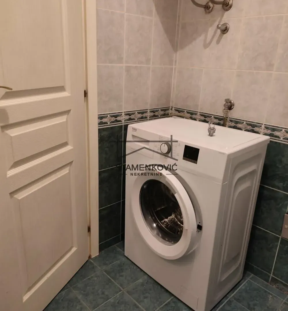 Prodaja, stan, 29m², Centar, Novi Sad