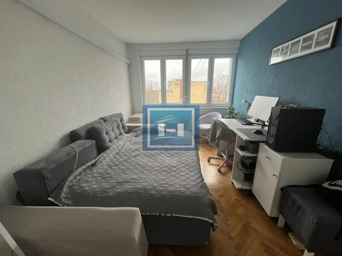 Prodaja, trosoban stan, 66m², Centar, Jagodina