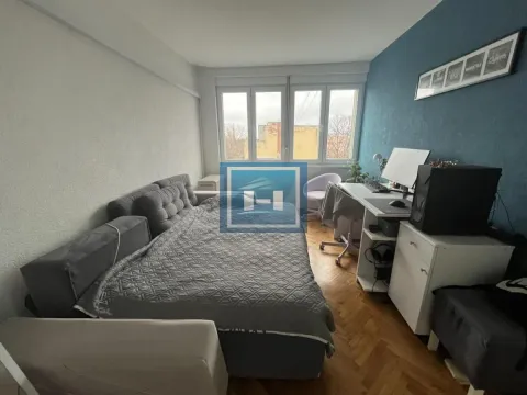 Prodaja, trosoban stan, 66m², Centar, Jagodina - image 12