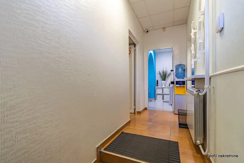Sale, office space, 104m², Zemun Cara Dušana, Zemun Sve Podlokacije