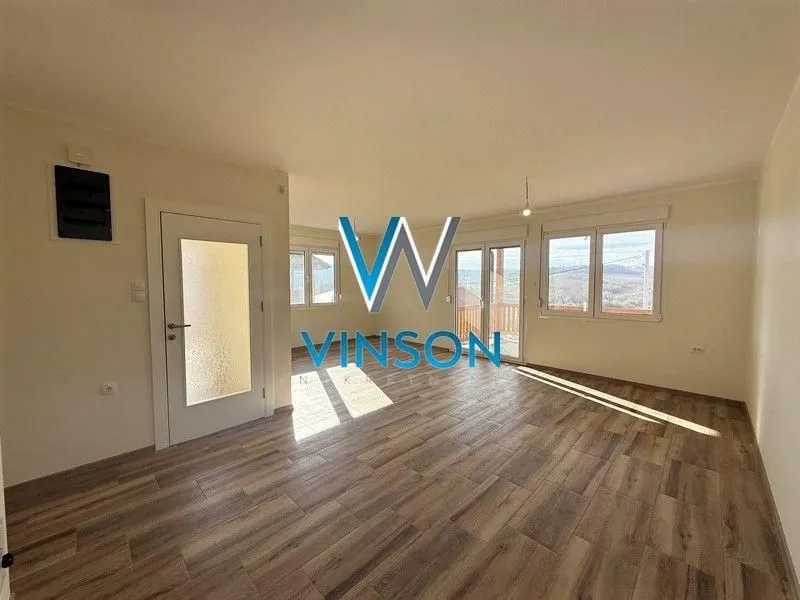 Sale, house, 890m², Bukovački plato, Petrovaradin