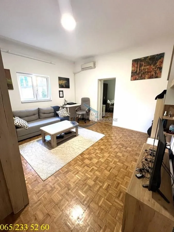 Izdavanje, dvosoban stan, 52m², Slavija, Vračar Sve Podlokacije