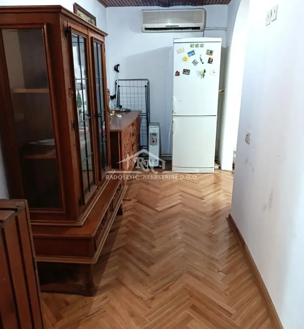 Prodaja, dvosoban stan, 68m², Petlovo Brdo, Beograd