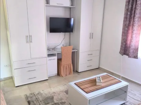 Rent, studio apartment, 35m², Tuški Put, Podgorica - image 2