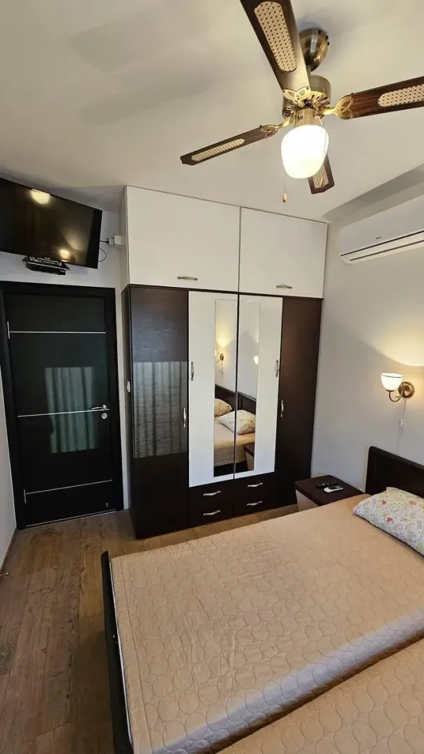 Rent, one bedroom apartment, 40m², Bečići, Budva