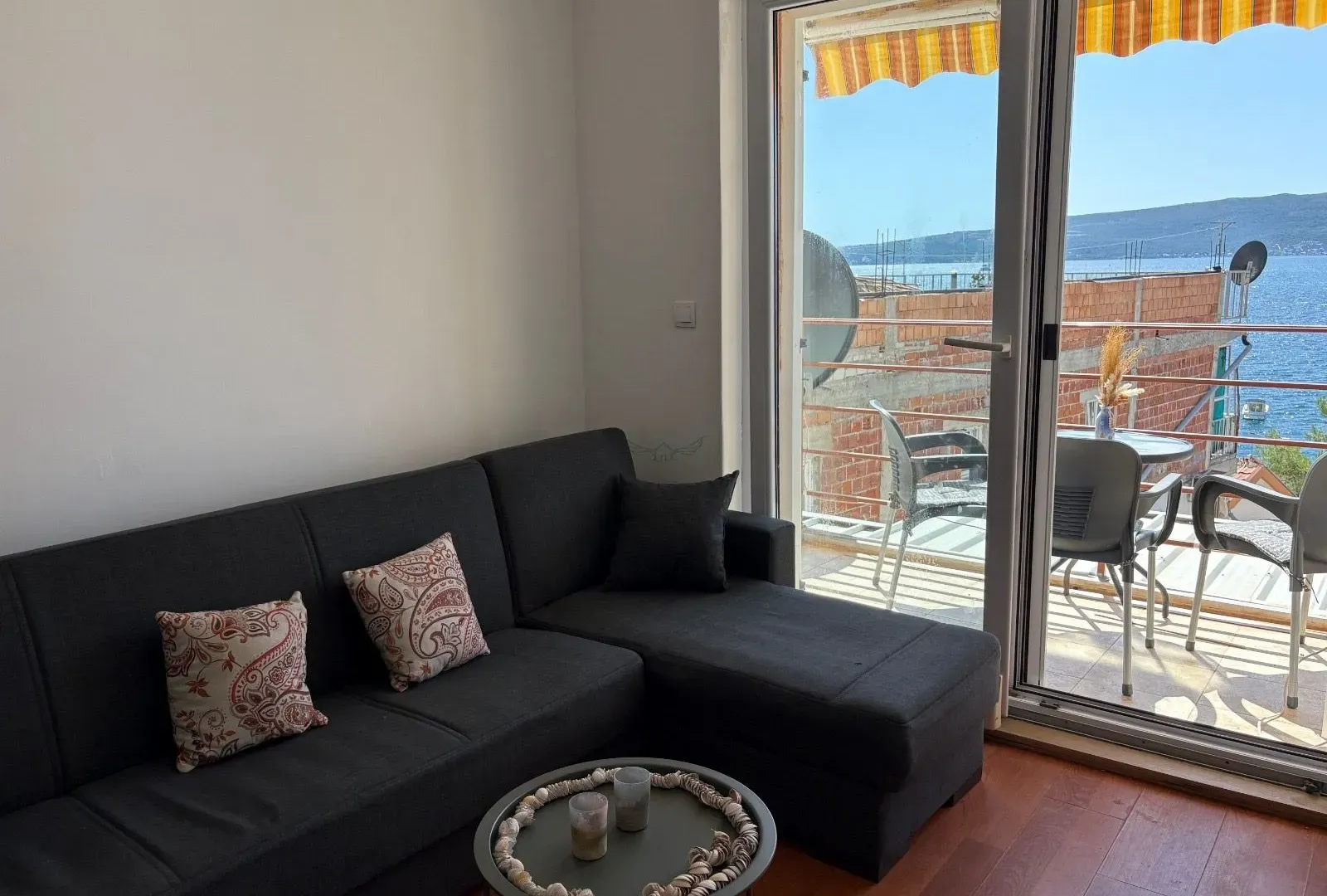 Rent, two bedroom apartment, 49m², Donja Lastva, Tivat