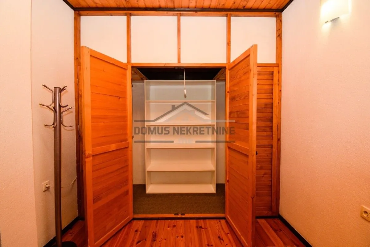 Rent, house, 250m², Stari Aerodrom, Podgorica