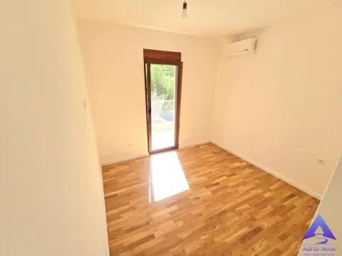 Prodaja, dvosoban stan, 59m², Dobrota, Kotor - image 9