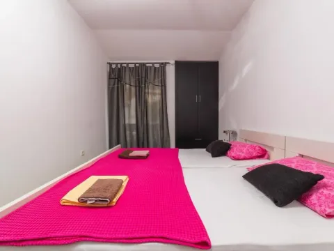 Izdavanje, kuća, 300m², Dubovica, Budva - image 5