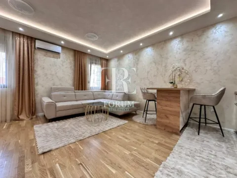 Izdavanje, garsonjera, 30m², Stara Varoš, Podgorica - image 8