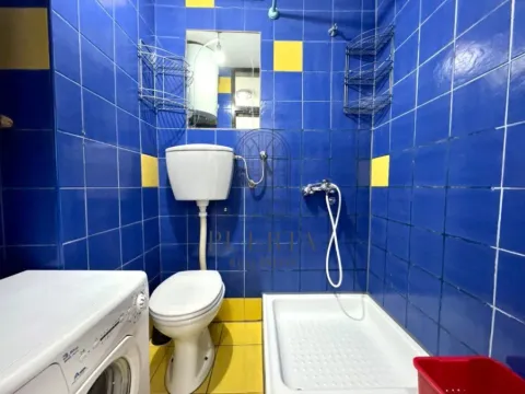 Izdavanje, dvosoban stan, 45m², Blok 5, Podgorica - image 2