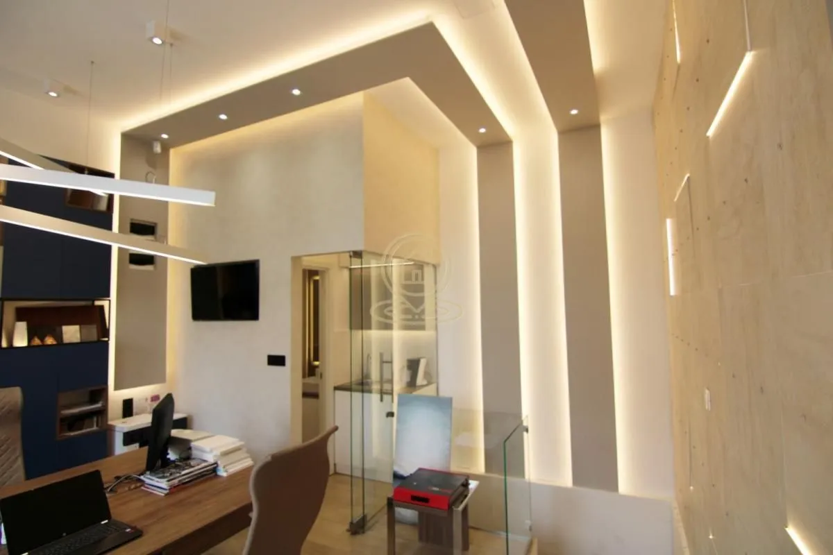 Rent, office space, 50m², Centar, Novi Sad
