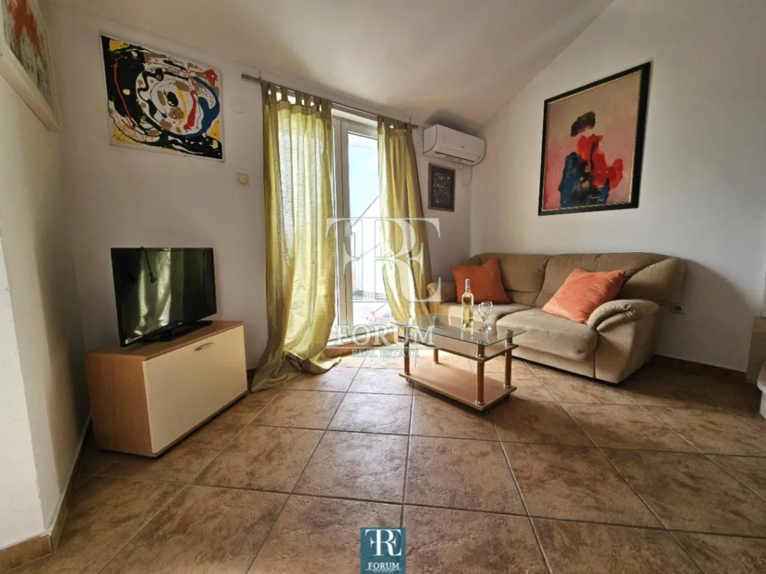 Prodaja, trosoban stan, 90m², Krivi Most, Podgorica