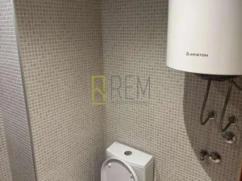 Prodaja, jednosoban stan, 49m², Tološka šuma, Podgorica - image 4