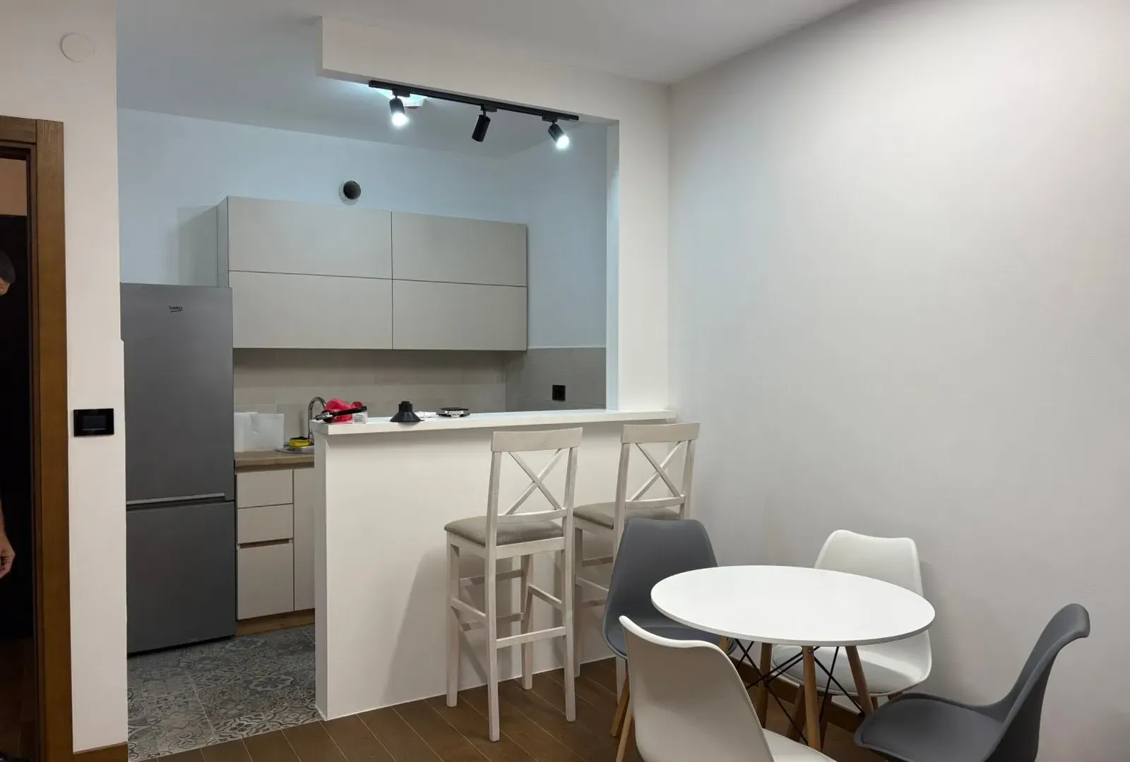 Izdavanje, jednosoban stan, 47m², Ljubović, Podgorica