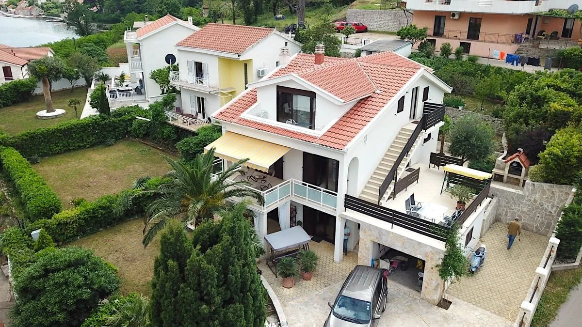 Sale, house, 230m², Prčanj, Kotor