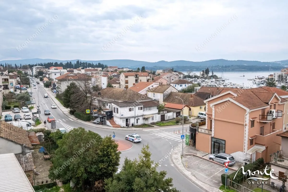 Prodaja, trosoban stan, 236m², Tivat, Crna Gora