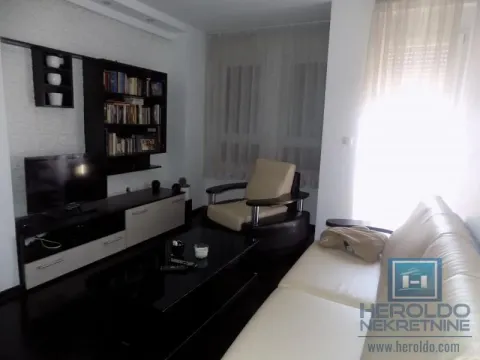 Sale, four bedroom apartment, 150m², Jagodnjak, Paraćin - image 12