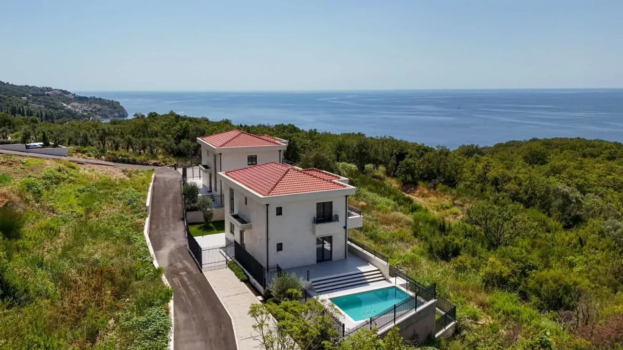 Sale, house, 318m², Reževići, Budva