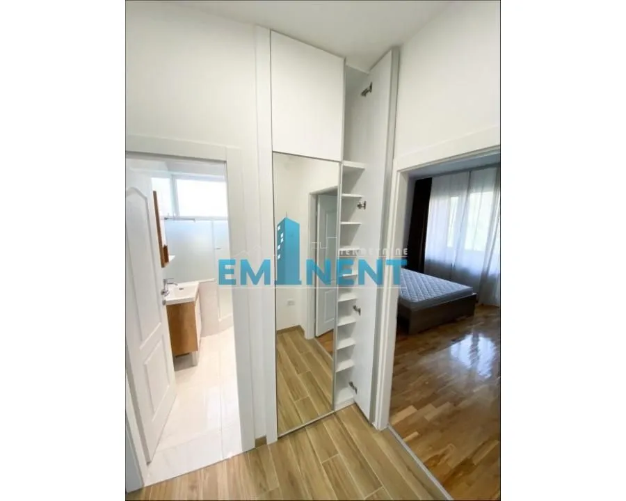 Izdavanje, dvosoban stan, 51m², Savski Venac, Beograd
