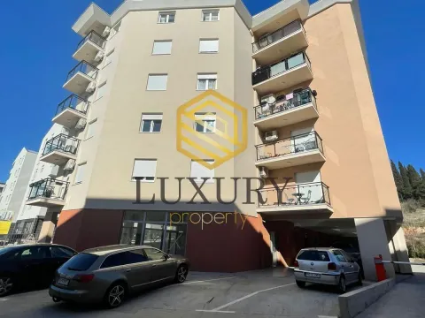 Izdavanje, poslovni prostor, 90m², Ljubović, Podgorica - image 11