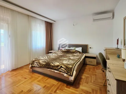 Izdavanje, kuća, 250m², Tuzi, Podgorica - image 14