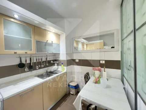 Rent, two bedroom apartment, 75m², City Kvart, Podgorica - image 5