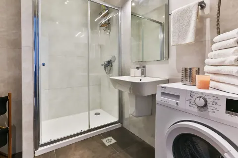 Sale, two bedroom apartment, 46m², Budva, Crna Gora - image 8