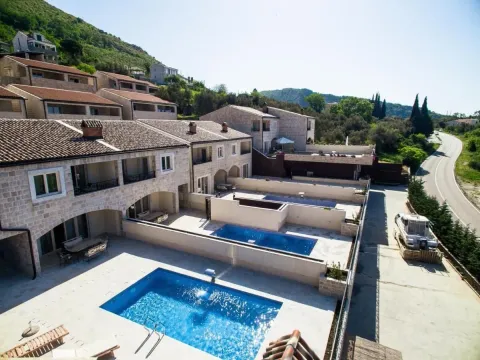 Sale, house, 225m², Reževići, Budva