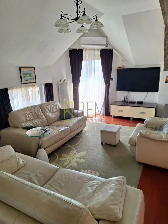 Prodaja, trosoban stan, 87m², Stari Aerodrom, Podgorica