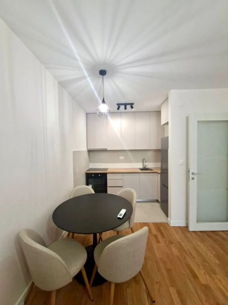 Izdavanje, jednosoban stan, 45m², Zabjelo, Podgorica