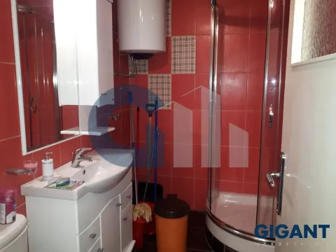 Izdavanje, trosoban stan, 72m², Stari Grad, Beograd - image 10