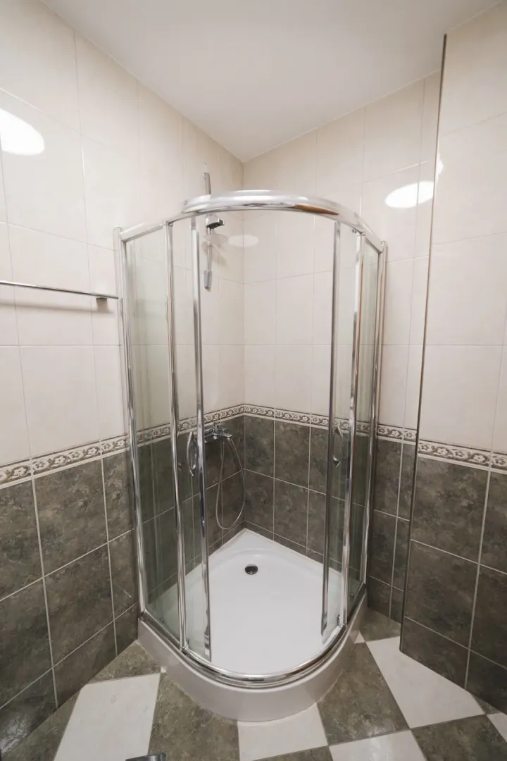 Izdavanje, dvosoban stan, 72m², Momišići, Podgorica
