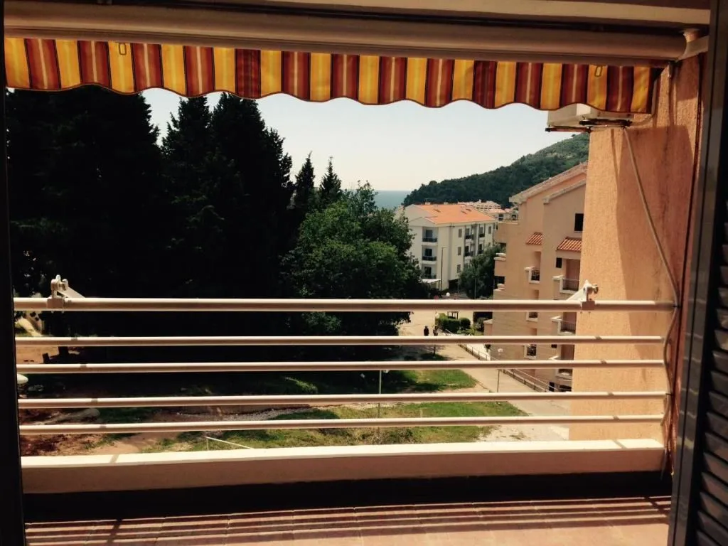 Sale, two bedroom apartment, 75m², Petrovac, Budva
