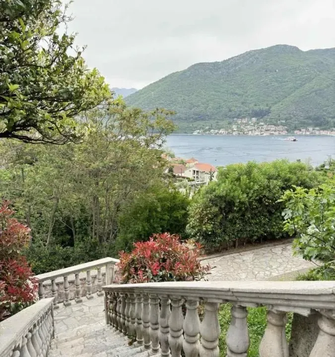 Sale, house, 163m², Kamenari, Herceg Novi