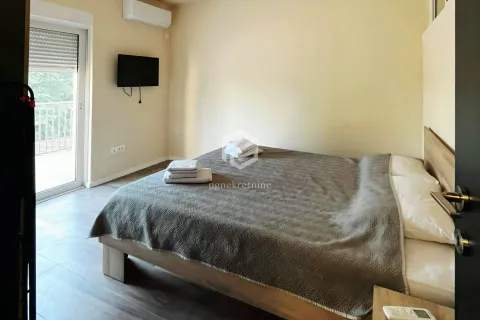 Rent, two bedroom apartment, 65m², Donja Gorica, Podgorica - image 4